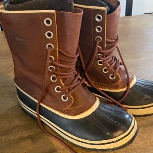 Sorel Premium Rubber Boots - size 8